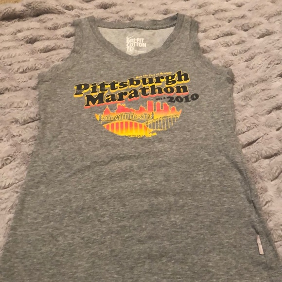Nike | Tops | Nike Pittsburgh Marathon 